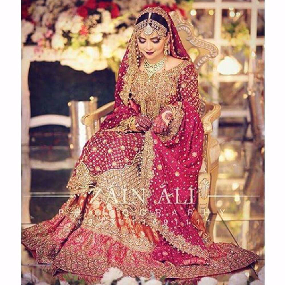 AMINAH, A VISION IN TRADITIONAL REDS AND GLISTENING GOLDS (3)