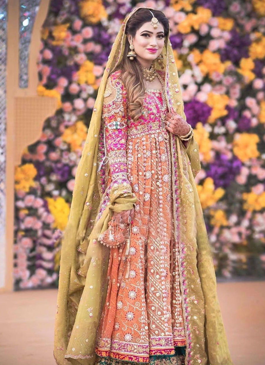 Nida Gillani at Her Mehndi in a Signature #Farahtalibaziz Ensemble