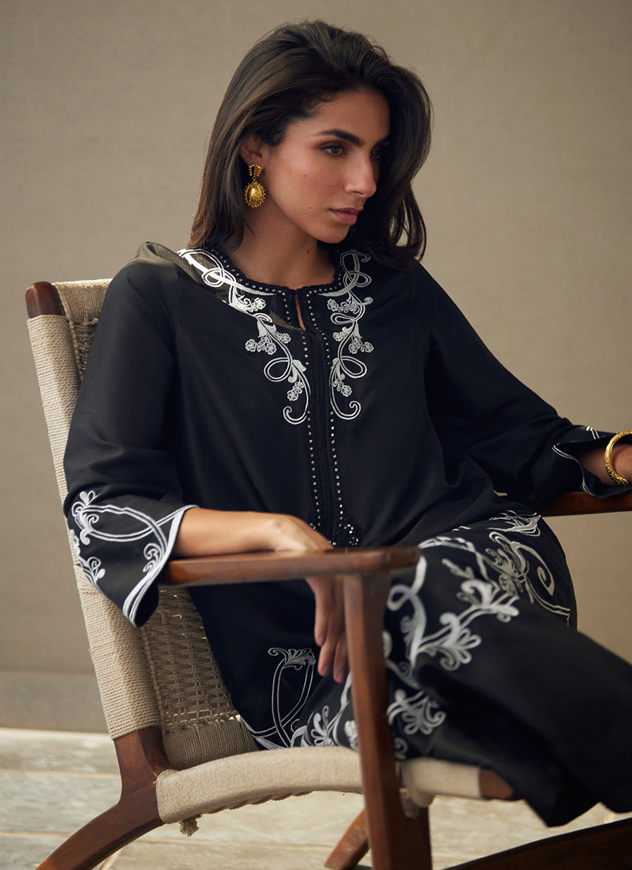 Serai Black Silk Kaftan