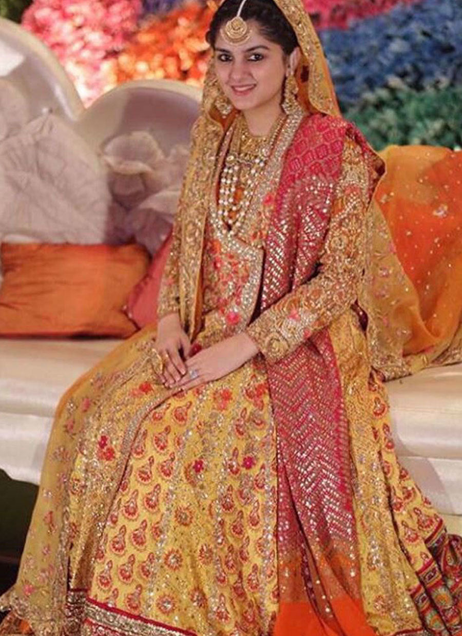 WE LOVE THIS REGAL, CLASSIC LOOK ON RABIA