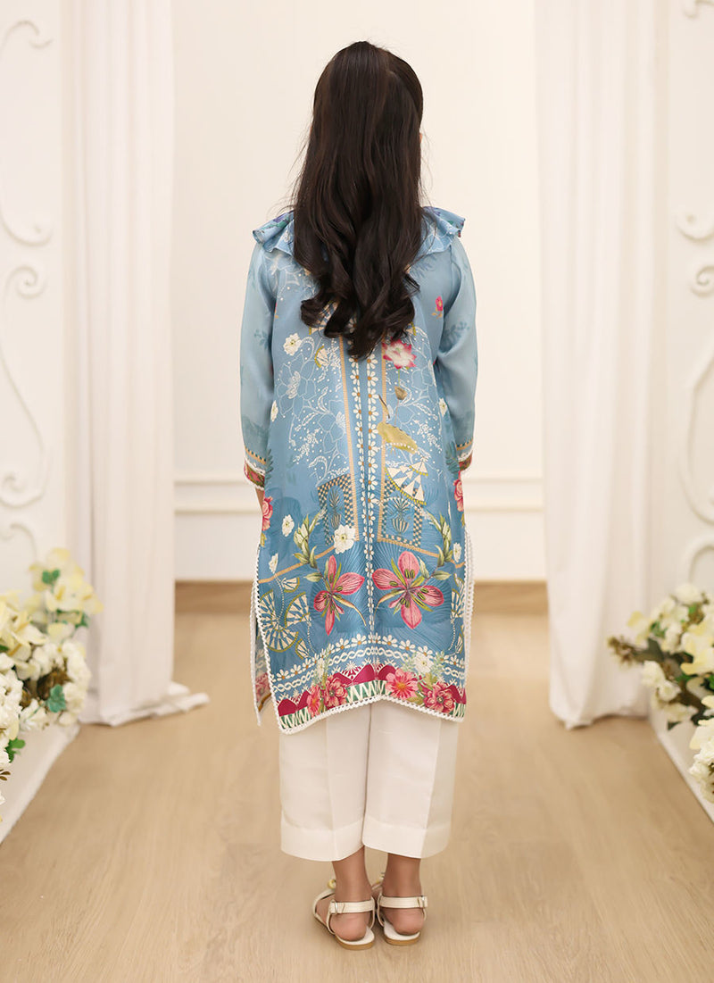 Carla Blossom with pants