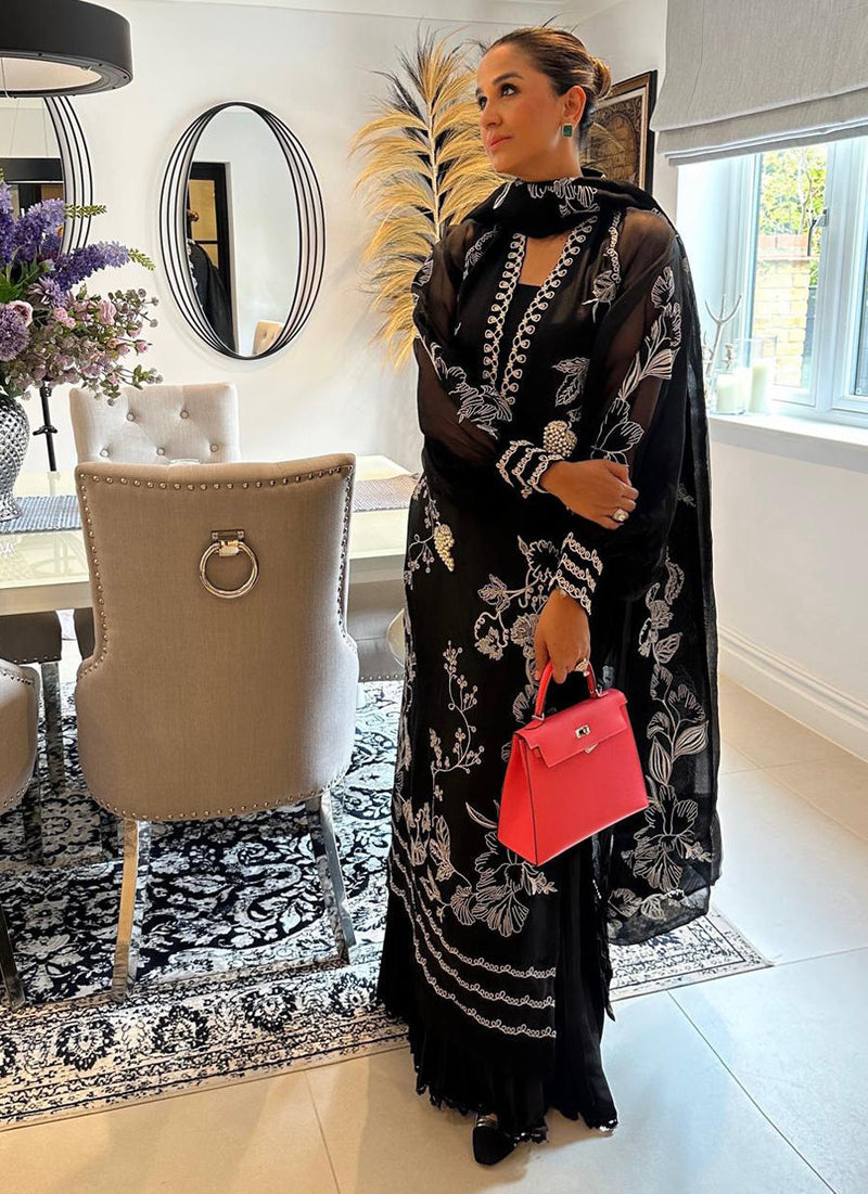 Spotted in #FTA Reina Ensemble