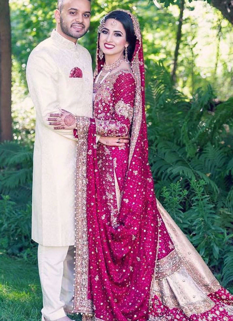 Rida Raza absolutely beautiful in a crimson red Farah Talib Aziz bridal