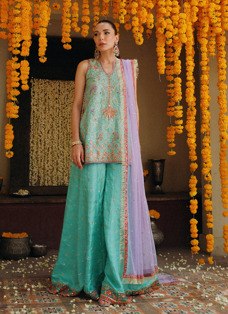 Eirlys Aqua short shirt and do-paincha dhakha