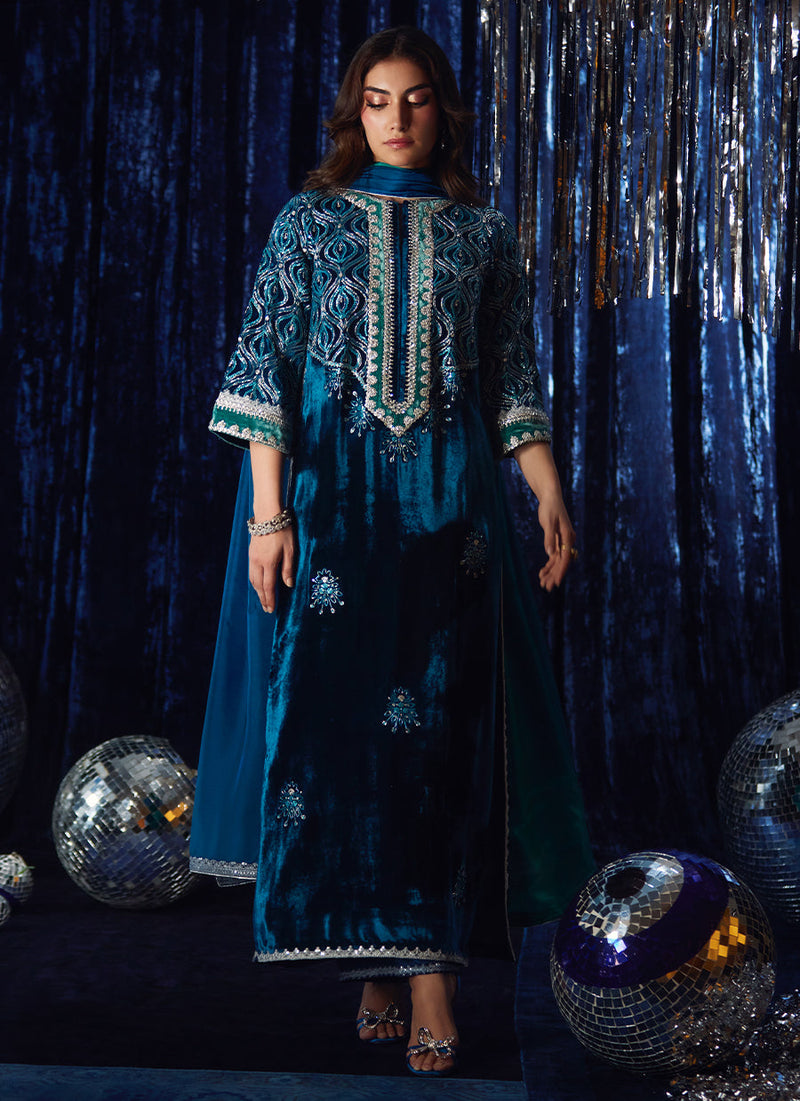 Teen Teal Shirt And Dupatta