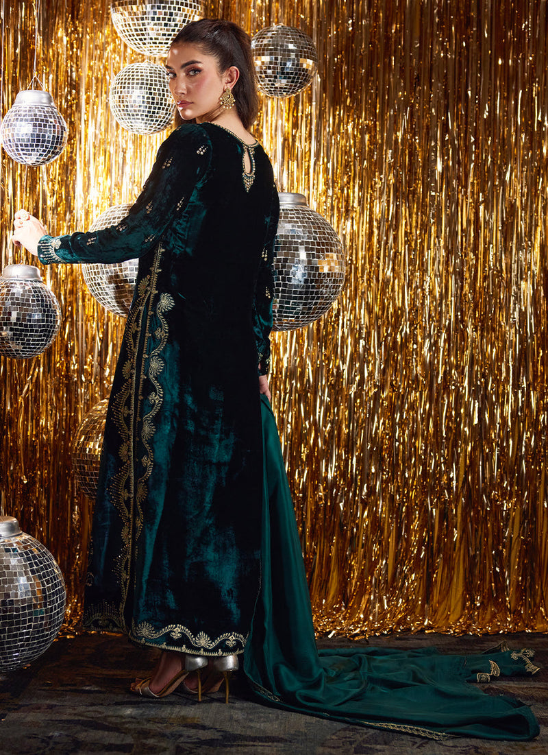 Gleen Forest Green Velvet Shirt And Dupatta