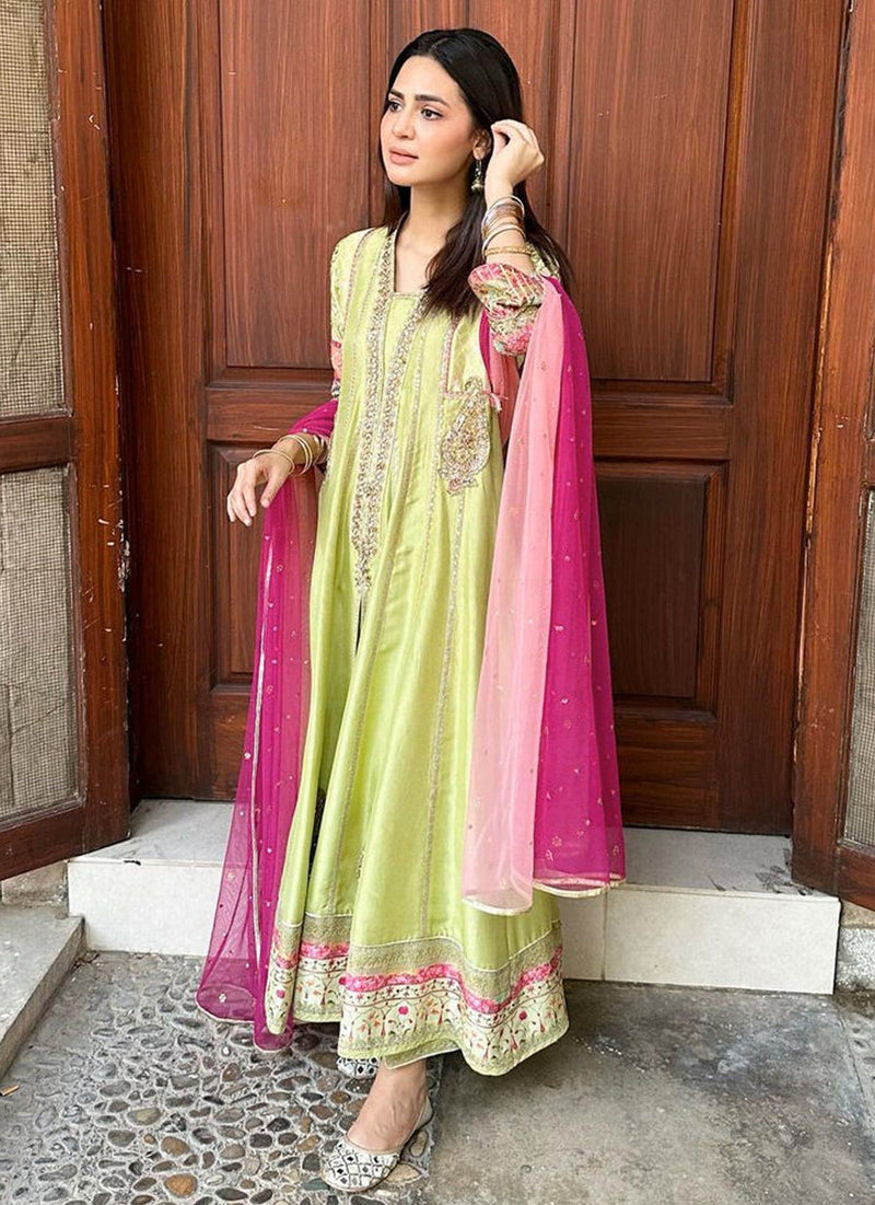 Madiha Imam Looking Beautiful in Signature #FTA Ensemble.