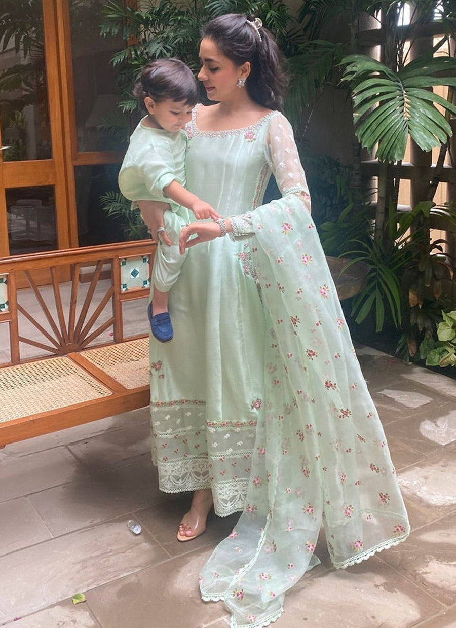Maliha Aziz In A Cool Mint Green #FTA Ensemble