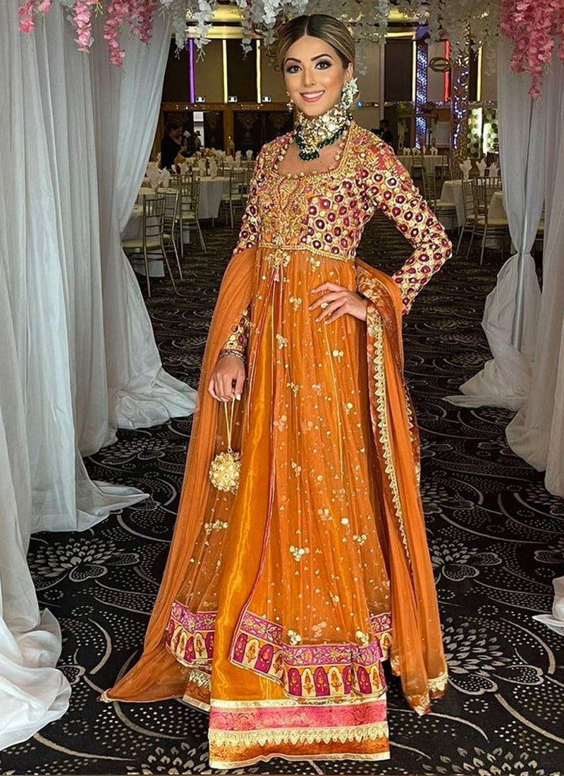 Shanza Is a Picture of Grace in a Signature #Farahtalibaziz Ensemble