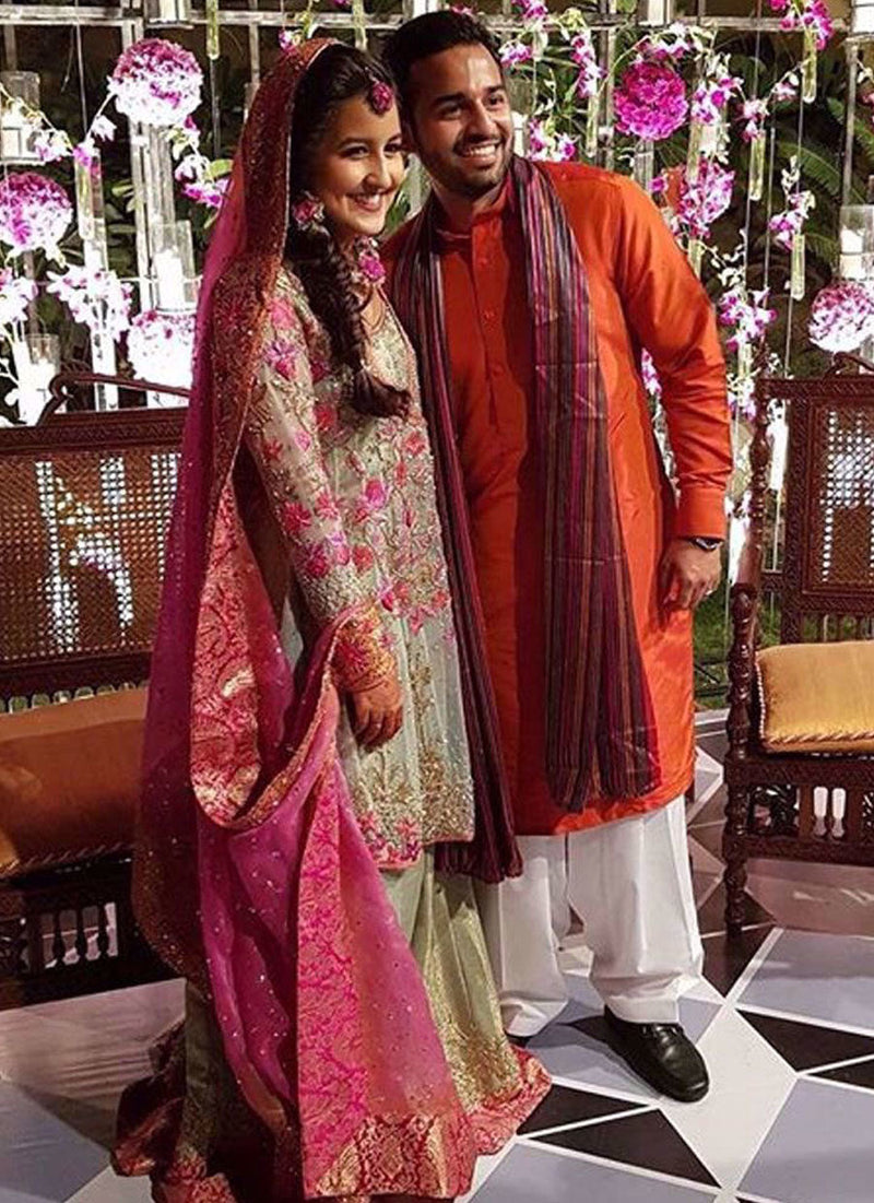 Zara Tariq looks absolutely radiant in Farah Talib Aziz kalidaar angarkha